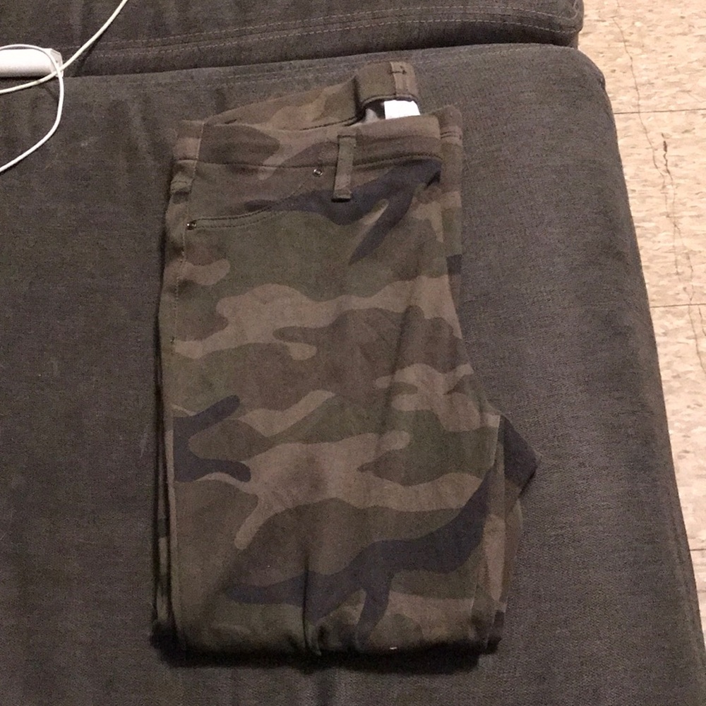 Time & Tru - Camo Jeggings